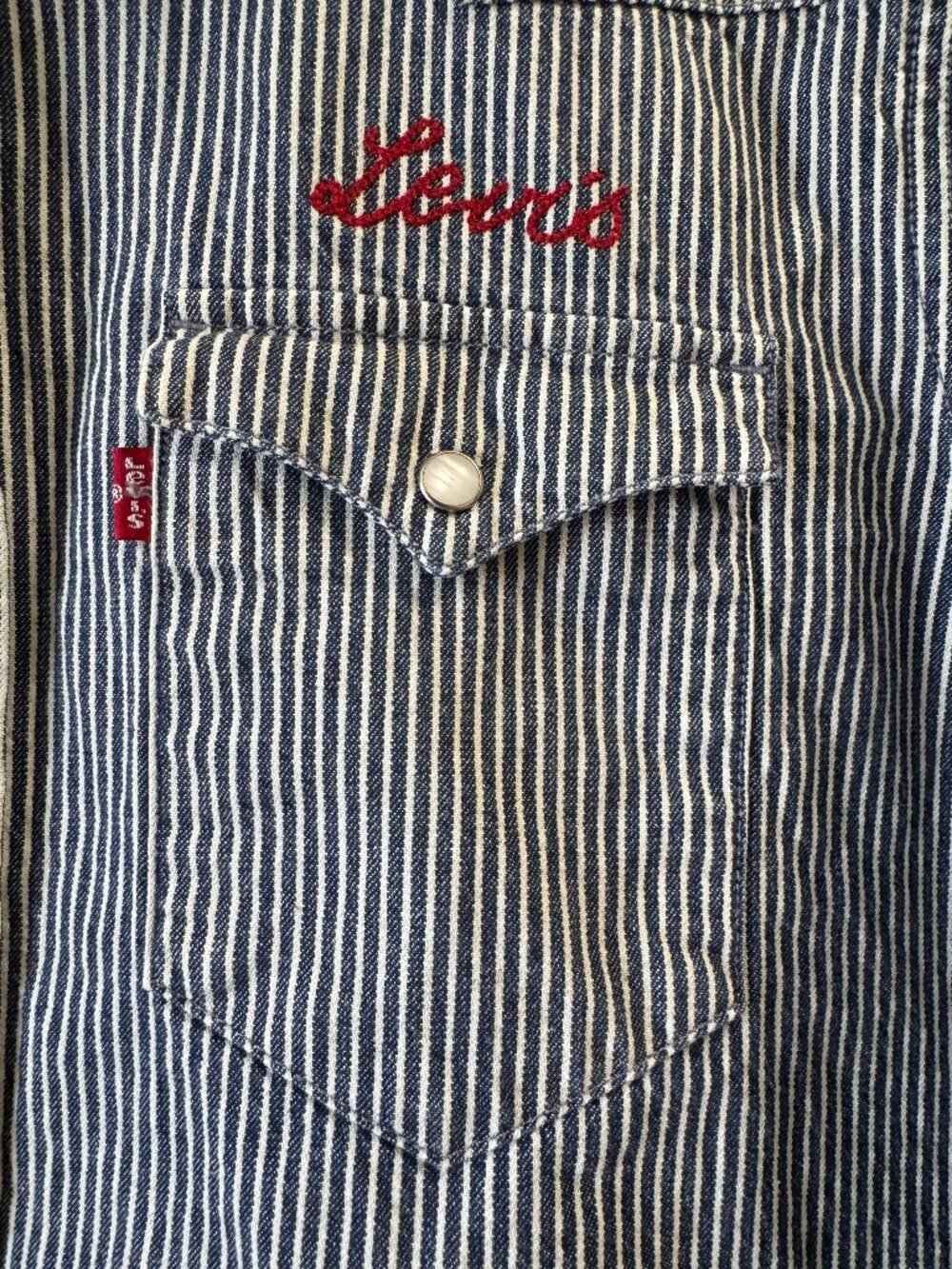 Levi's Classic Western Denim Shirt - M - Roadtrip Stripes - Medium Wash - NWOT - Picture 3 of 12